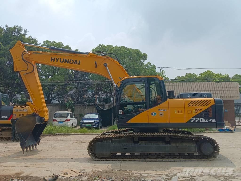 Hyundai 220LC-9S Excavadoras sobre orugas