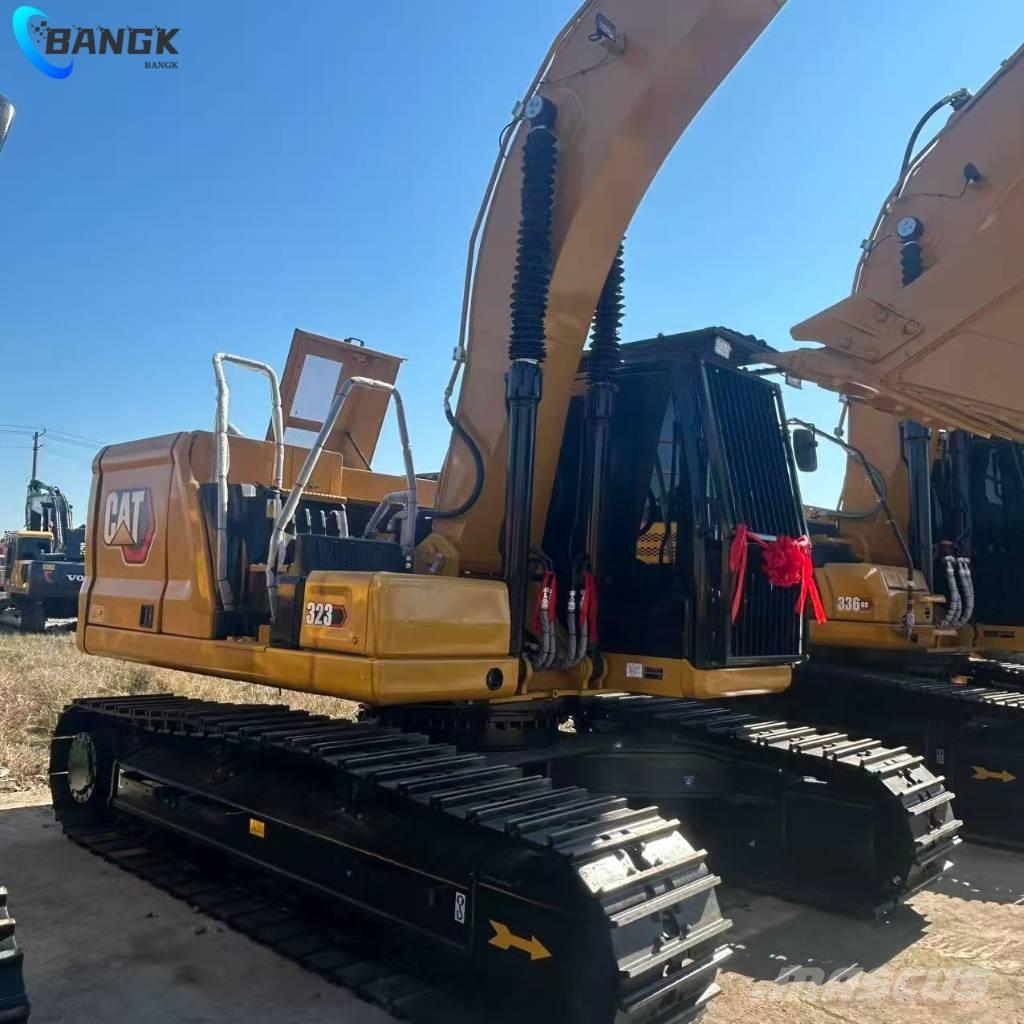 CAT 323 Excavadoras sobre orugas