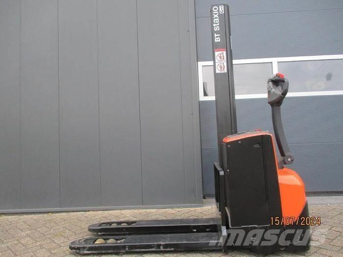 BT SWE 080L Montacargas manual