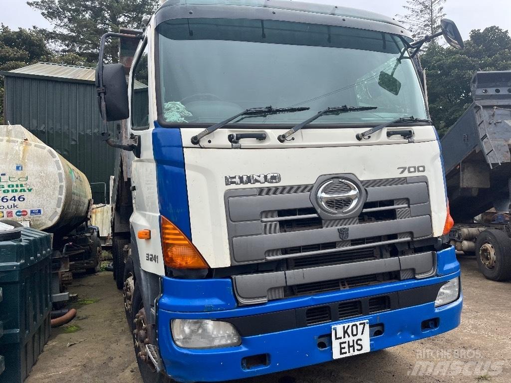 Hino 700 Bañeras basculantes usadas