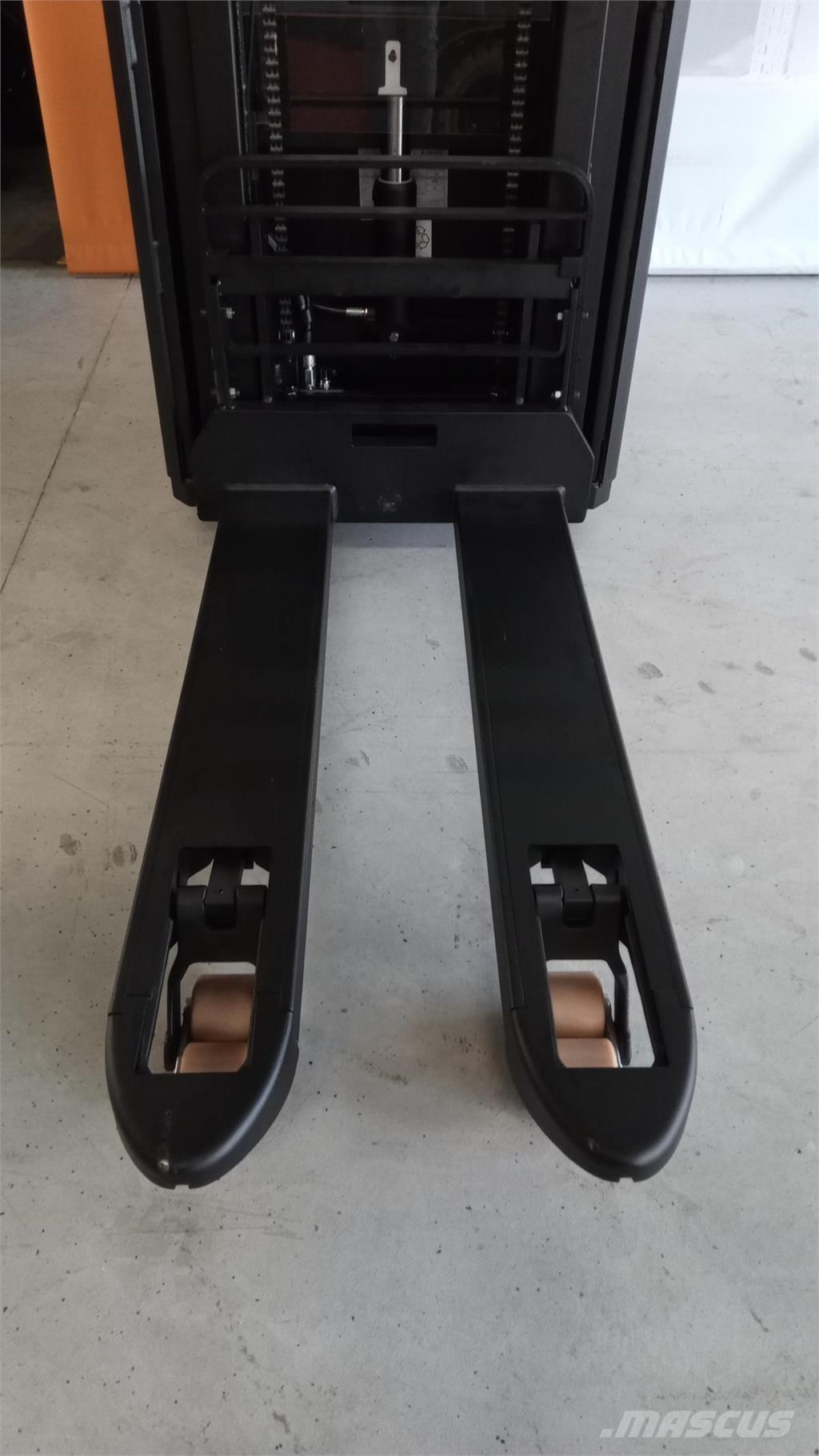 Toyota SPE200D Apiladoras eléctricos