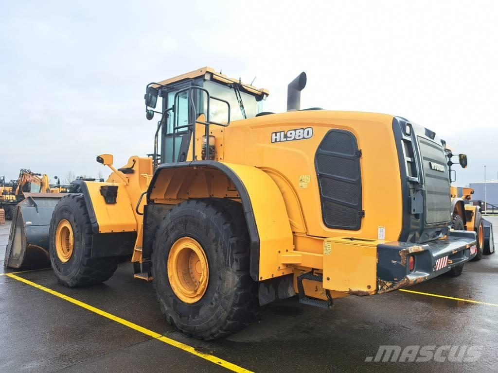 Hyundai HL 980 Cargadoras sobre ruedas