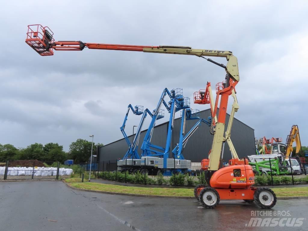 JLG 600 AJ Plataformas con brazo de elevación manual