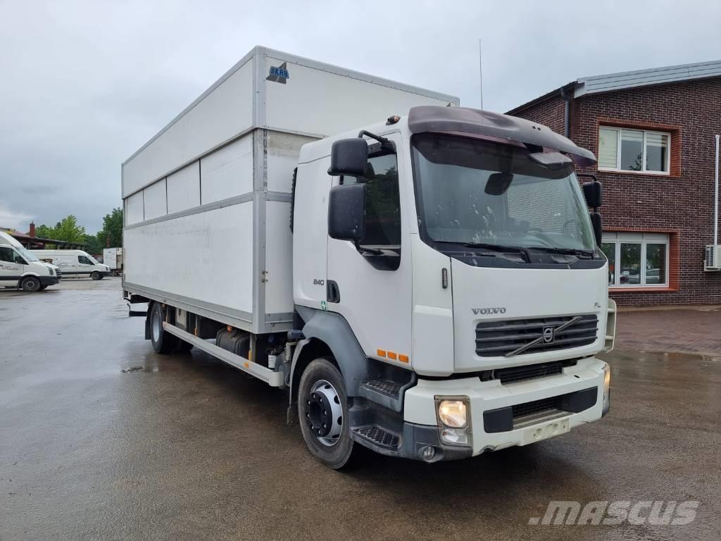 Volvo FL 240 Camiones con caja de remolque