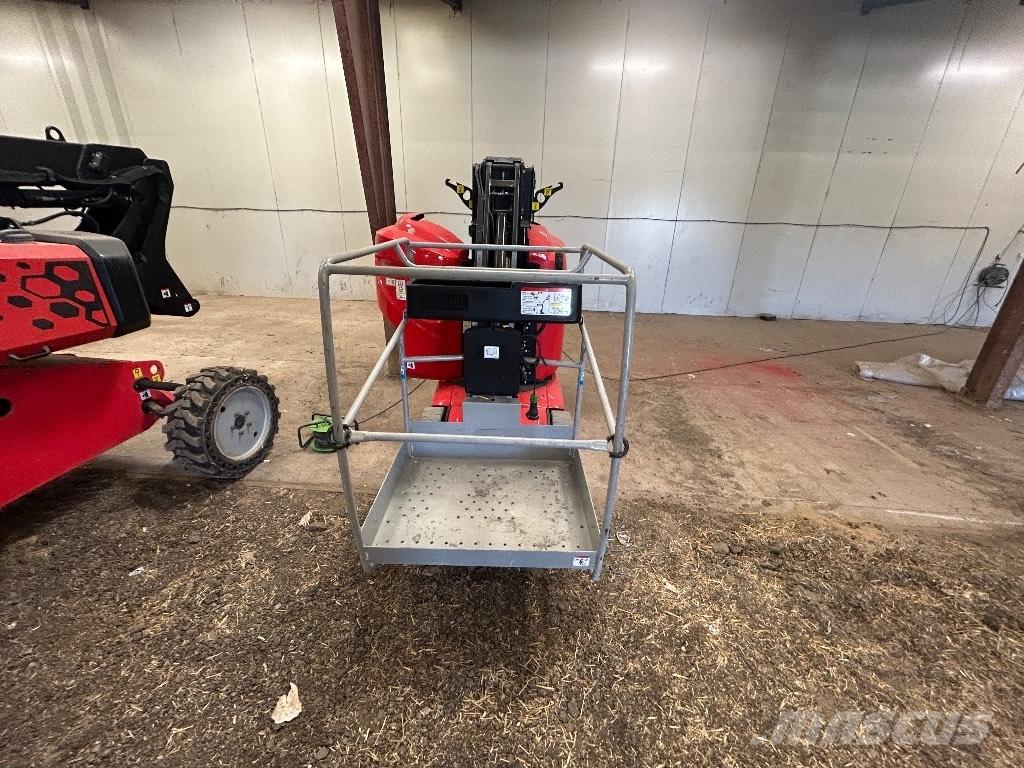 Manitou 100 VJR Plataformas con jaula de elevación