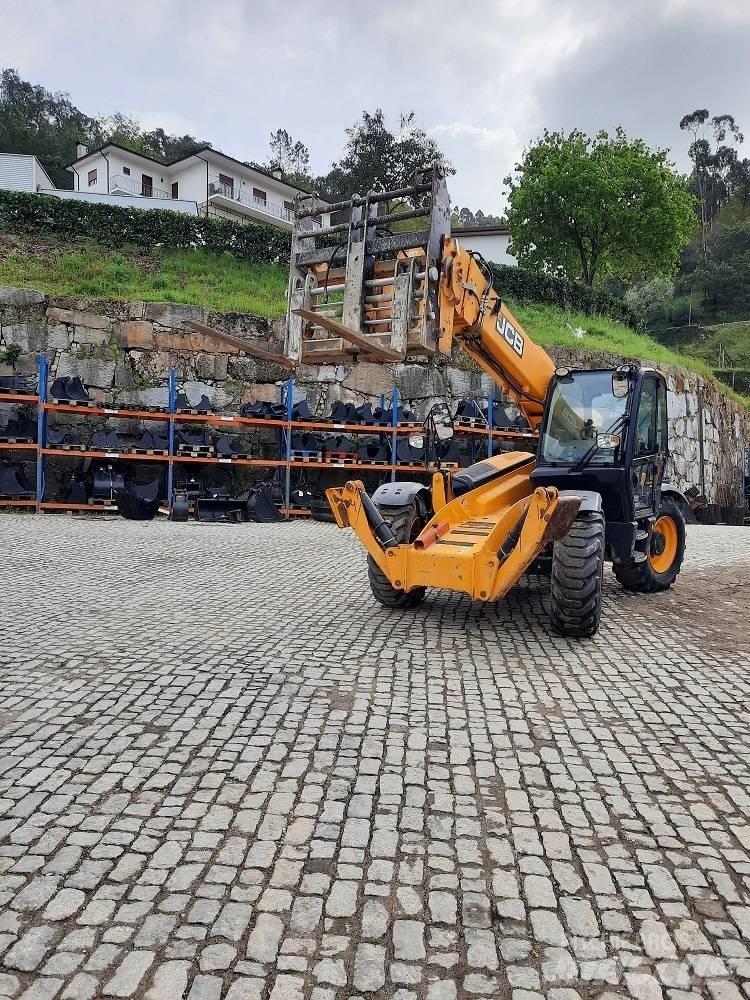 JCB 535-140 Carretillas telescópicas