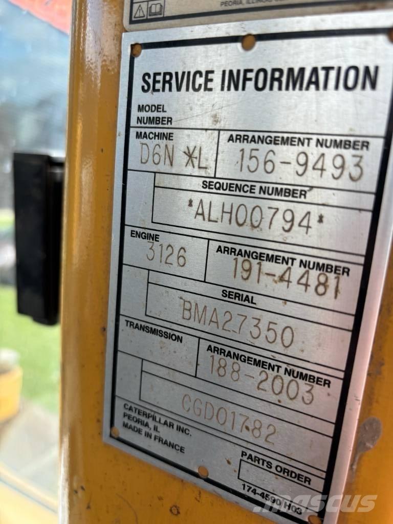 CAT D 6 N XL Buldozer sobre oruga