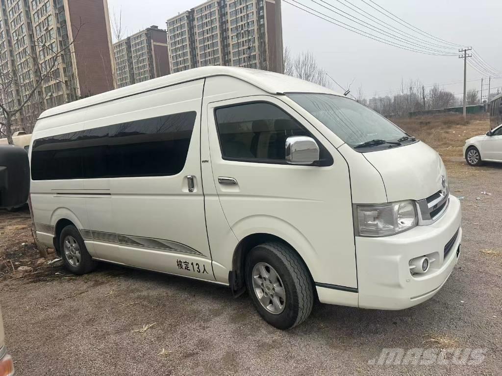 Toyota Hiace Furgonetas cerradas