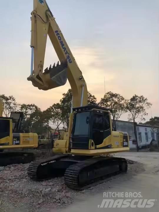 Komatsu PC200-8 Excavadoras sobre orugas