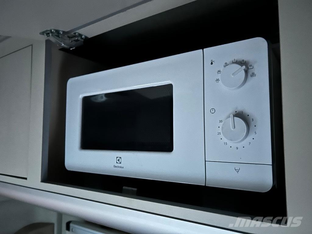 Mercedes-Benz 2853 Camiones con chasís y cabina