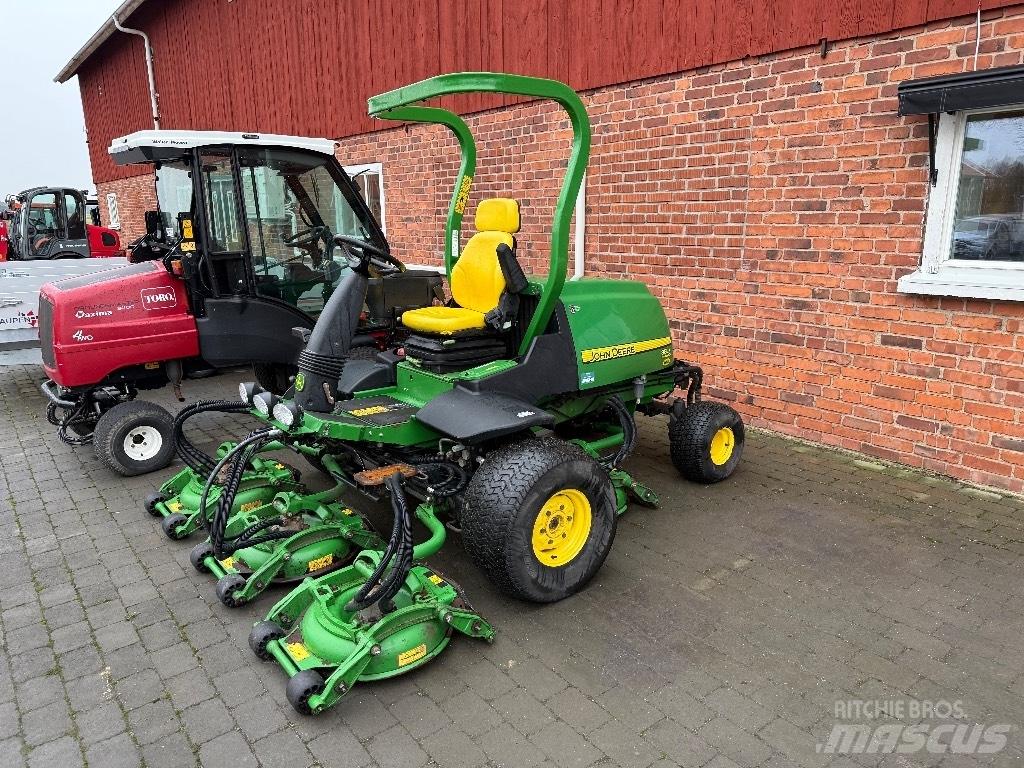 John Deere 8800 Tractores corta-césped