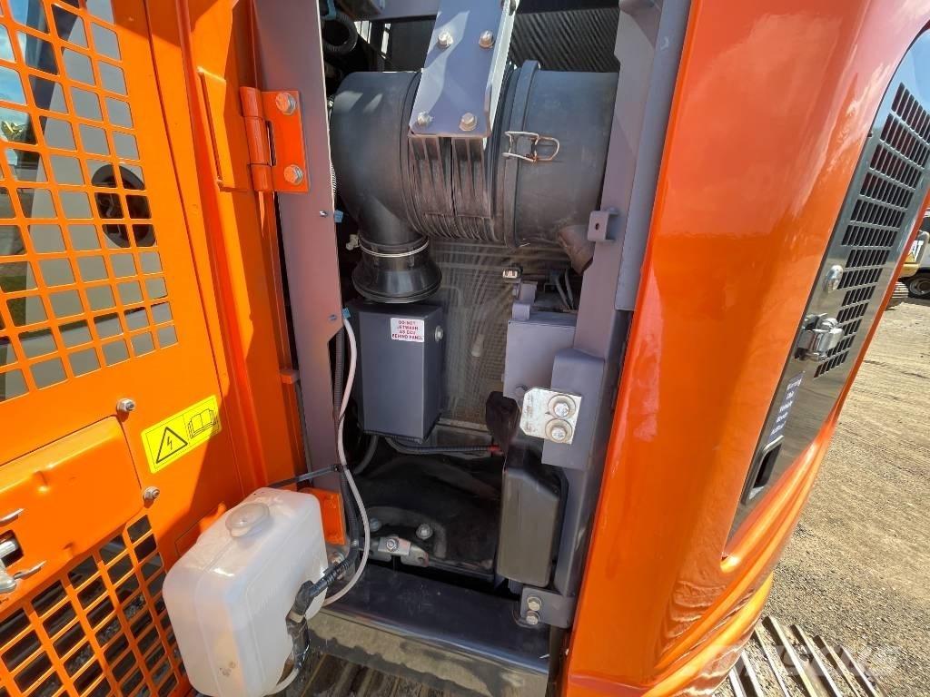 Hitachi ZX 135 US-6 Excavadoras sobre orugas