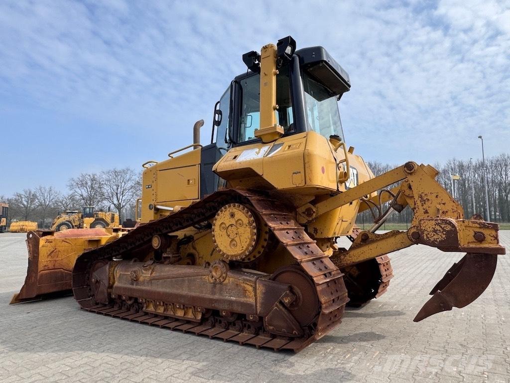 CAT D6N XL Buldozer sobre oruga