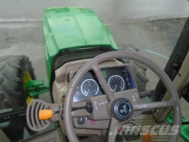 John Deere 6115 M Tractores