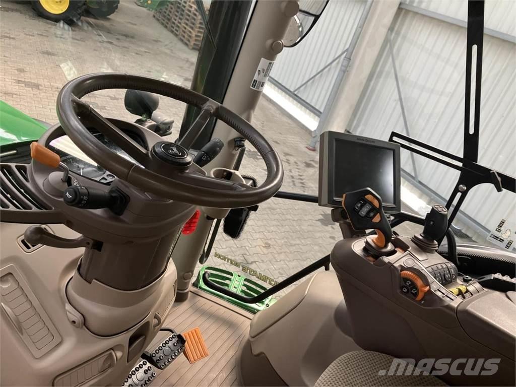 John Deere 6215R Tractores