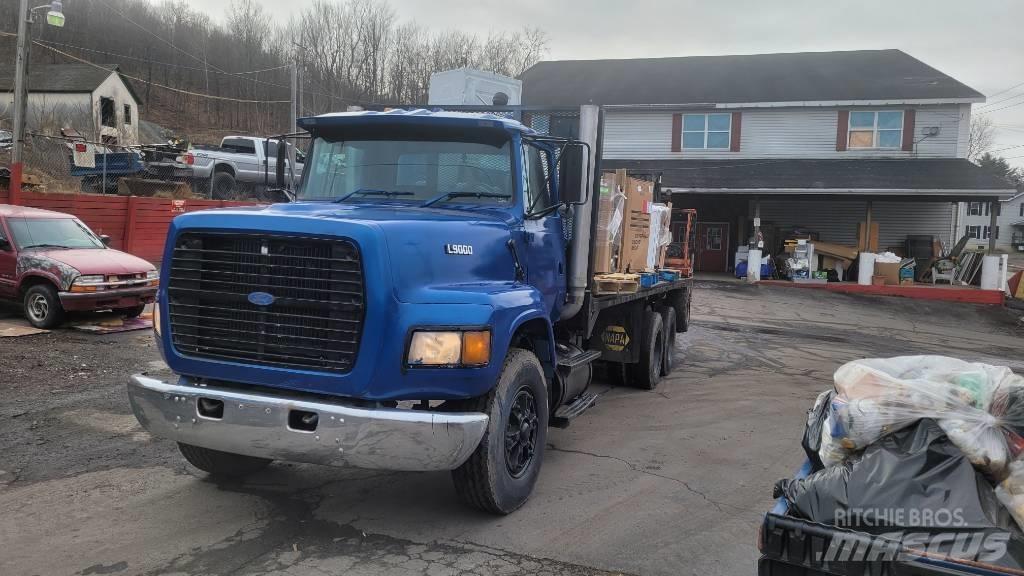 Ford F9000 Camiones de cama baja