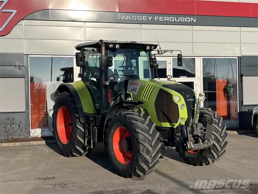 CLAAS Arion 640 Tractores