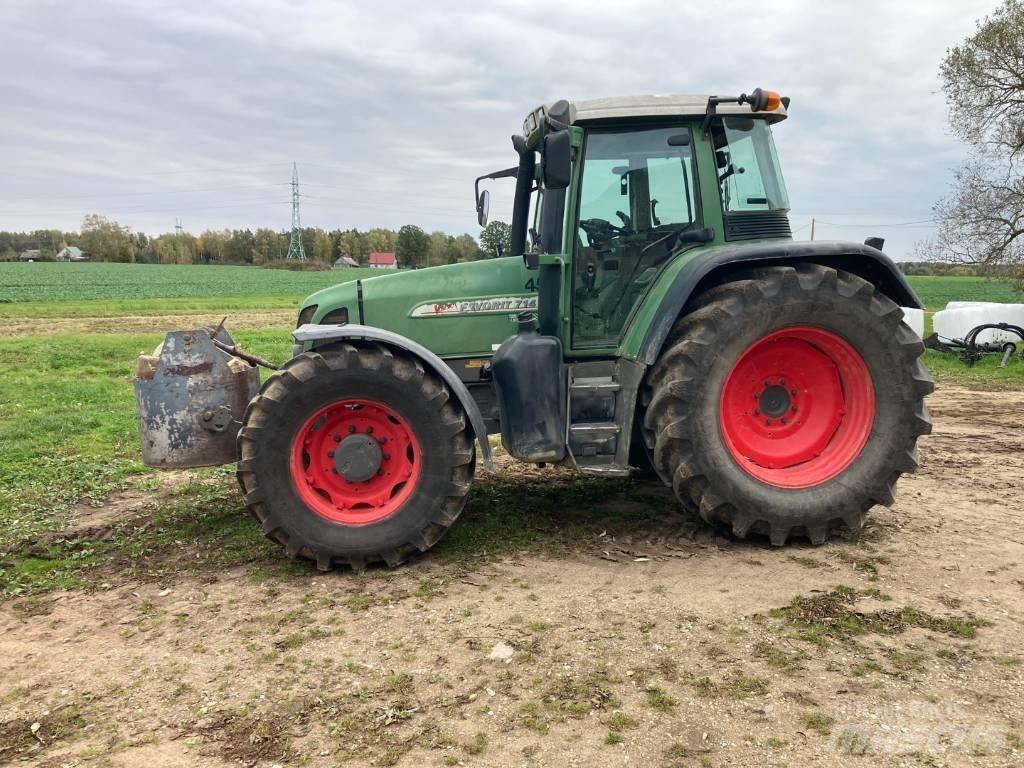 Fendt 714 Vario Tractores