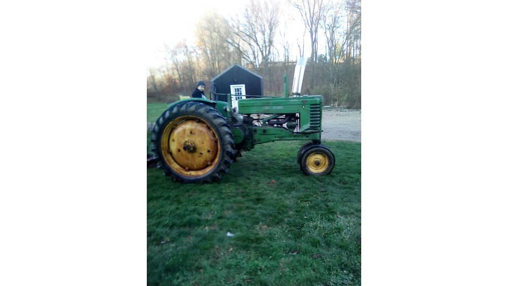 John Deere B Tractores