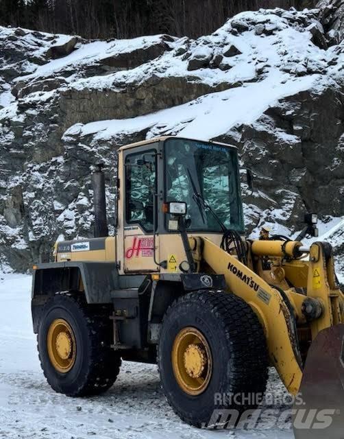 Komatsu WA 270 Cargadoras sobre ruedas