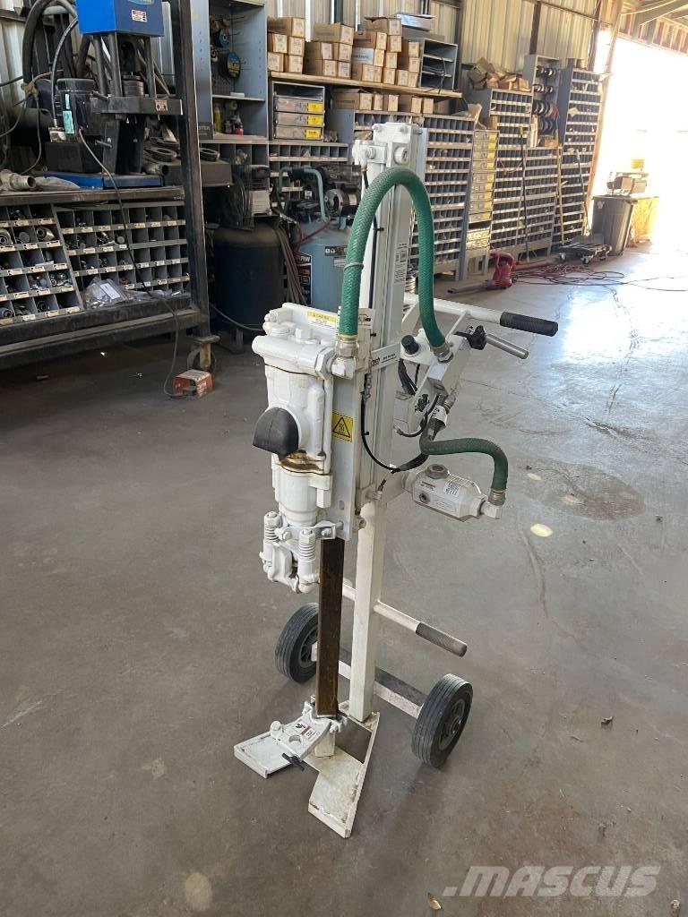  Minnich Hornet Accesorios para concreto