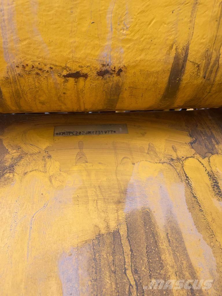 Komatsu PC210-10MO Excavadoras sobre orugas