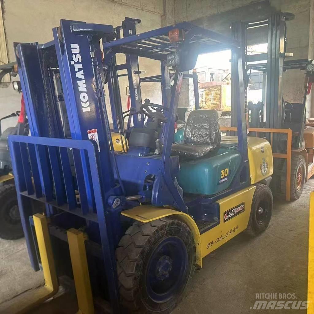 Komatsu F30T Camiones diesel