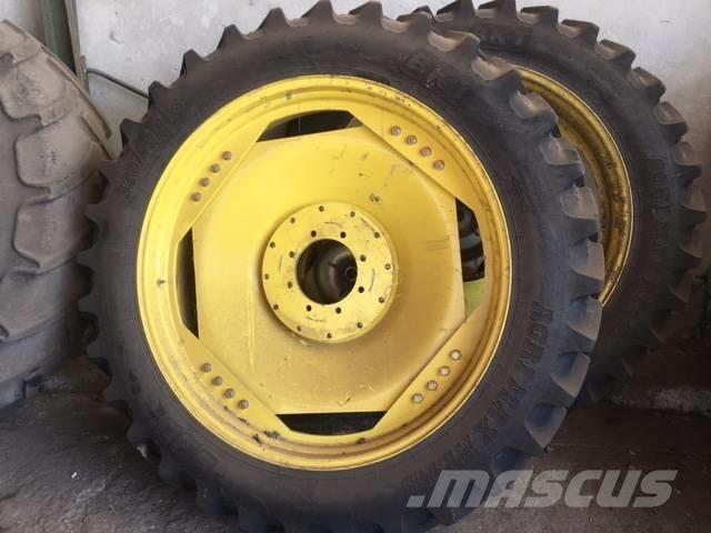 John Deere 6820 Ruedas