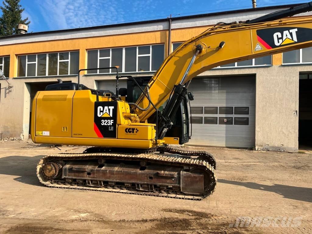 CAT 323 F LN Excavadoras sobre orugas