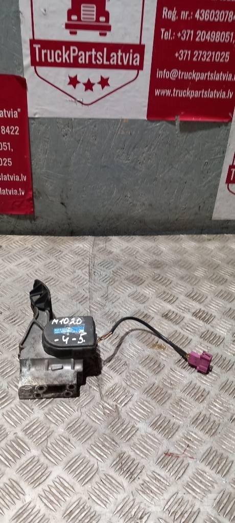 MAN TGA   81259706100 Cabinas