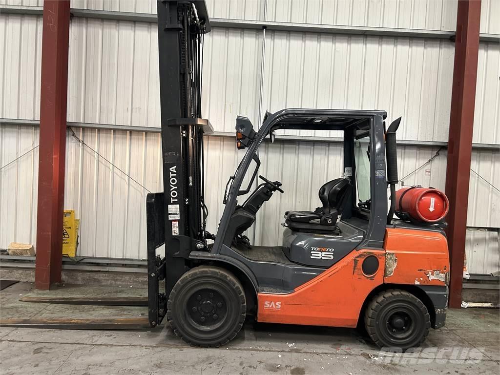 Toyota 02-8FGJF35 Camiones LPG