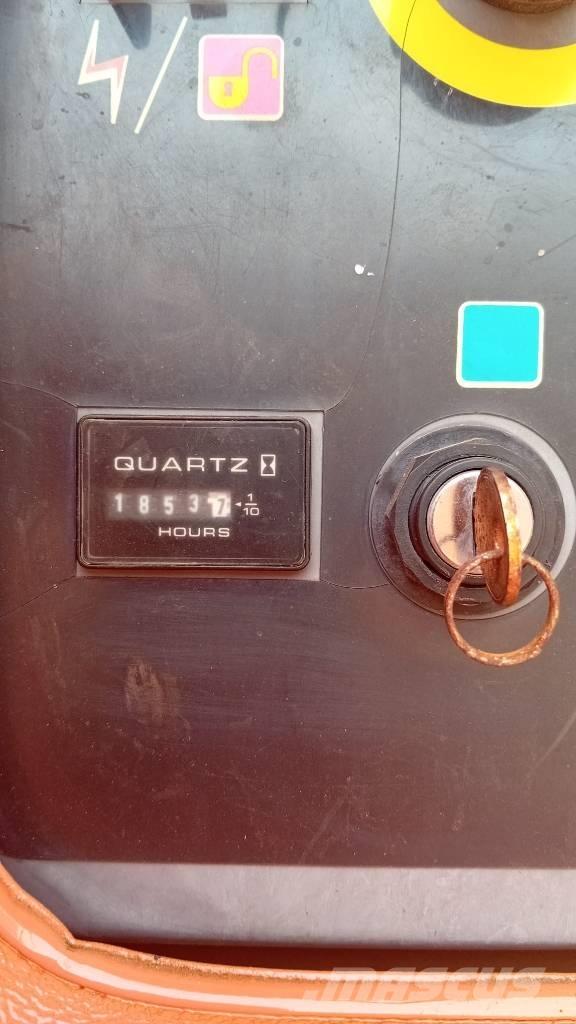 JLG 660 SJC Plataformas con brazo de elevación telescópico