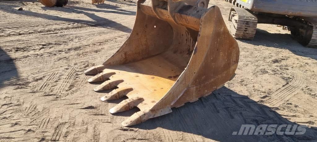 JCB JS 360 LC Excavadoras sobre orugas