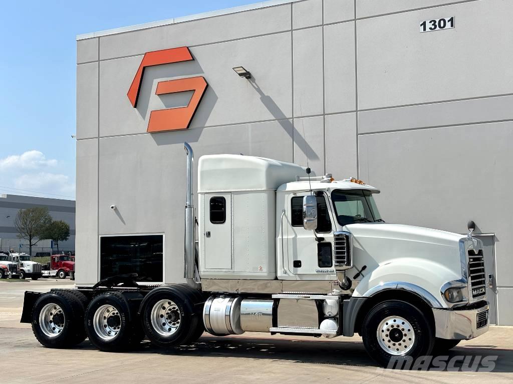 Mack Titan TD 713 Camiones tractor