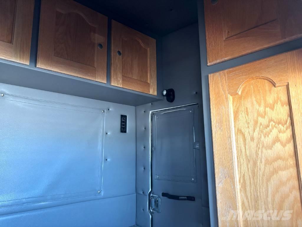 Mack Titan TD 713 Camiones tractor