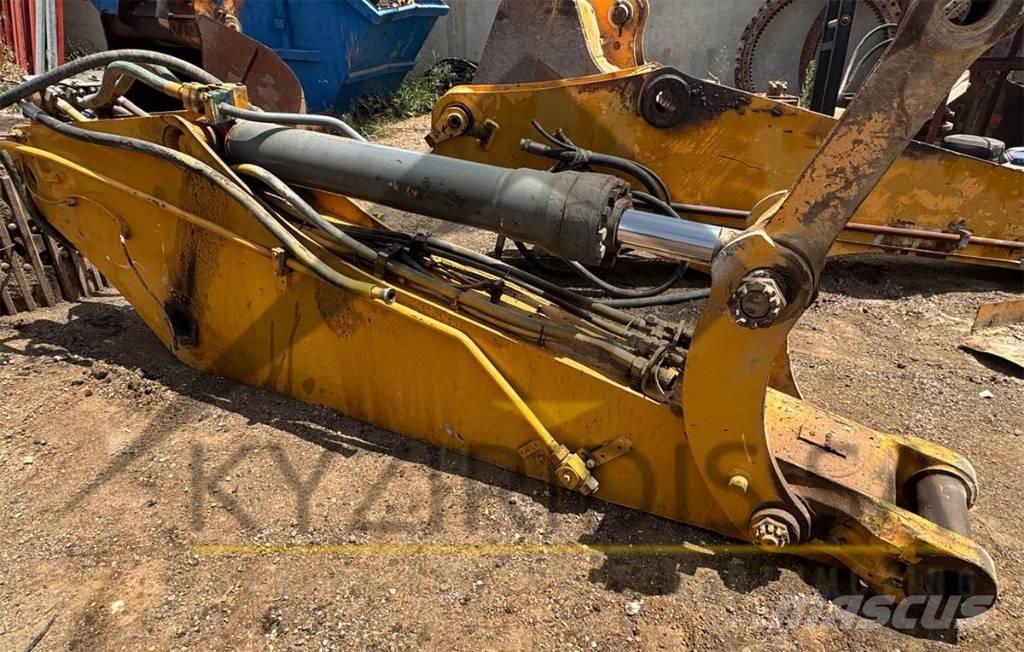 Liebherr R 934 Plataformas y cucharones