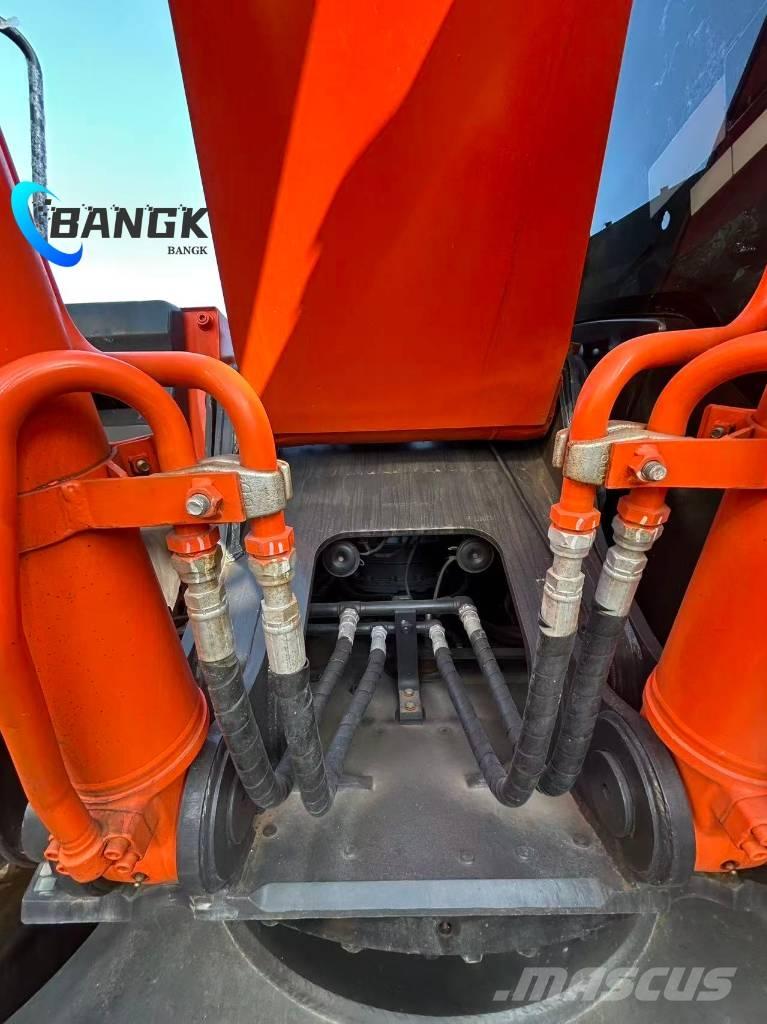 Hitachi ZX 240 Excavadoras sobre orugas