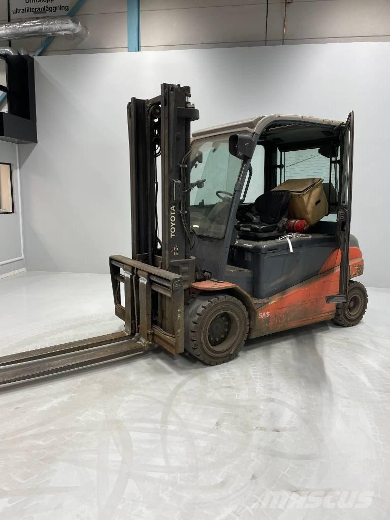 Toyota 8FBMT50 Carretillas de horquilla eléctrica