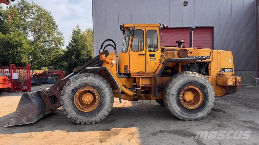 Volvo L 120 Cargadoras sobre ruedas