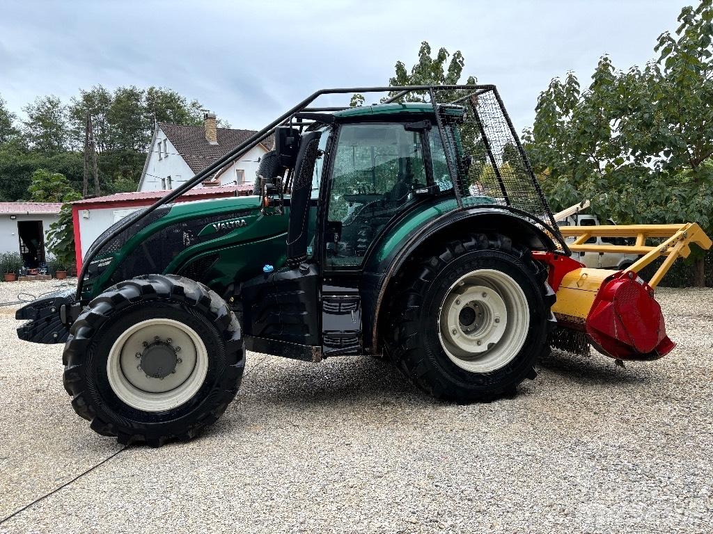 Valtra T 174 Tractores