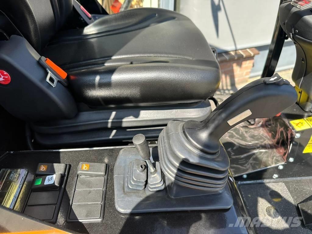 GiANT G 2500 HD Cargadoras multifunción