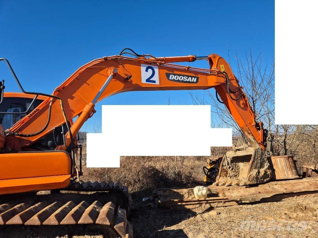 Doosan DX 220 LCA Excavadoras sobre orugas