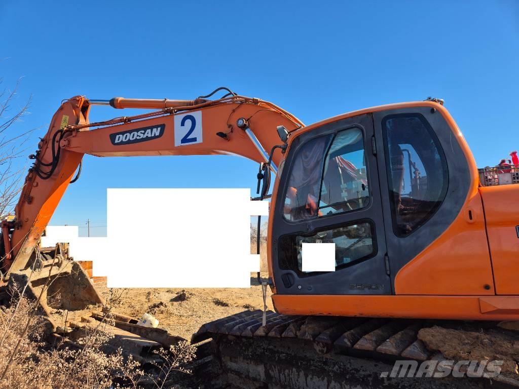 Doosan DX 220 LCA Excavadoras sobre orugas