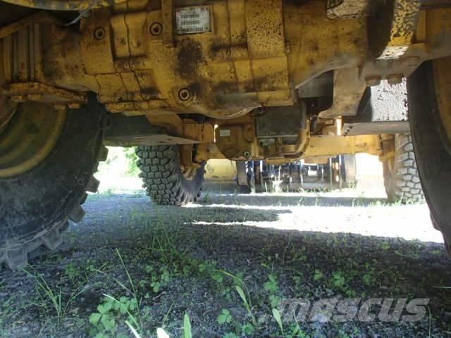 DEERE 410J Retrocargadoras