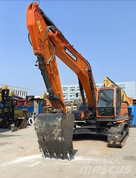 Doosan DX300 Excavadoras sobre orugas