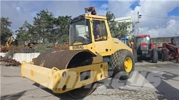 Bomag BW 211 D-40 Rodillos de doble tambor