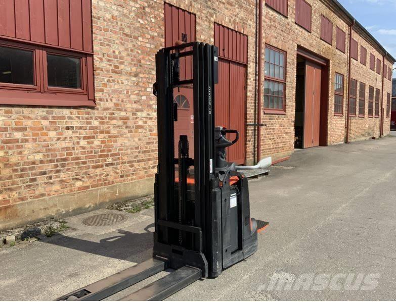 Toyota SPE 120 L Montacargas manual