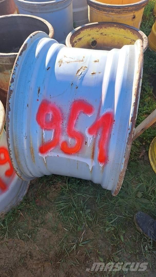 Komatsu 951 24x34 Llantas