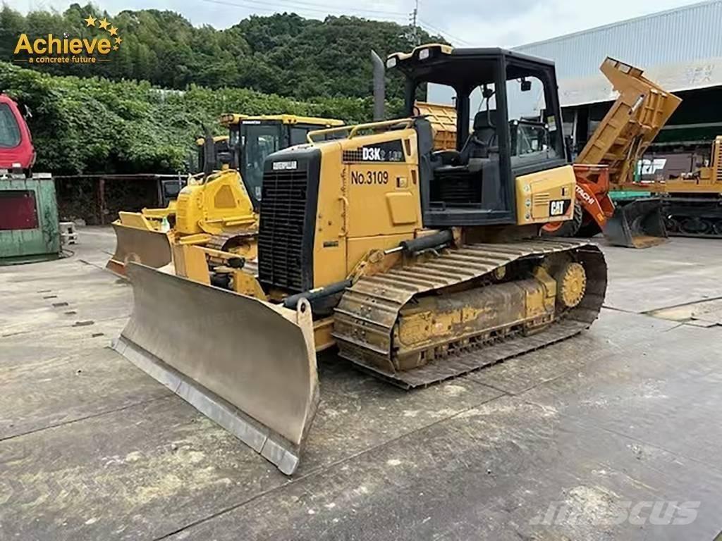 CAT D 3 K 2 Buldozer sobre oruga