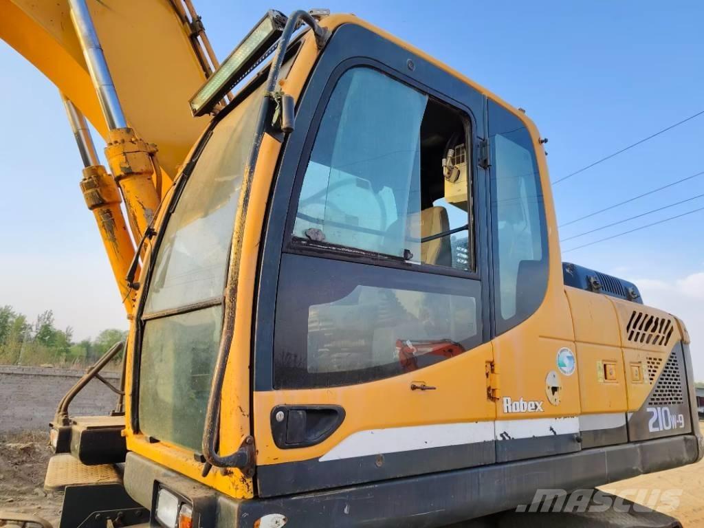 Hyundai R210W-9 Excavadoras de ruedas